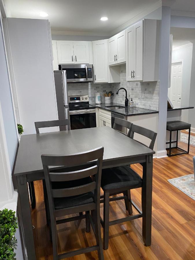 Spacious Apartment In Boston Exterior photo
